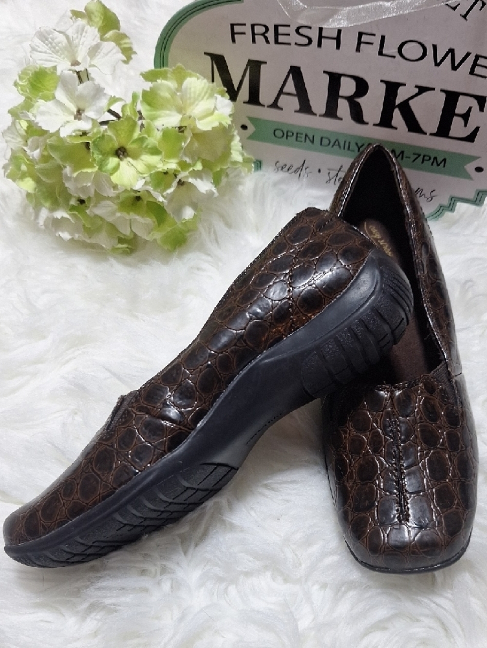 easy street Brown Croc-Embossed Slip-On Flats - Picture 2 of 9
